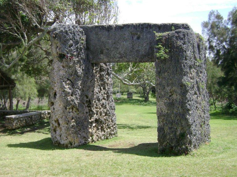 Haʻamonga ʻa Maui Trilithon, Niutoua, Tongatapu, Tonga